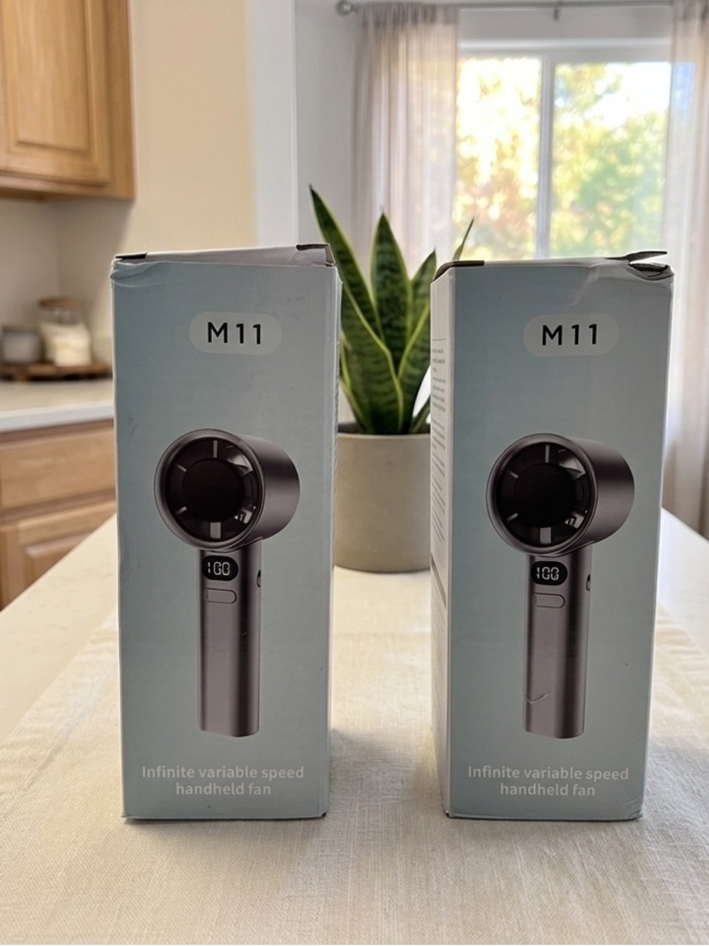 M11 Handheld Fan in Metallic Silver